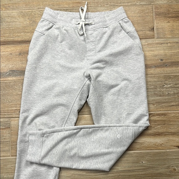 Lululemon Athletica Gray Joggers Relaxed Fit - Picture 1 of 7